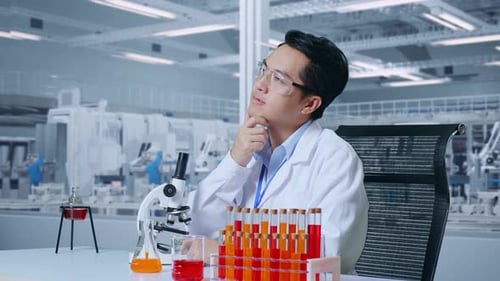 Scientist Has an Idea in Modern Laboratory