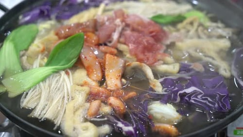 sukiyaki ou shabu em estilo coreano