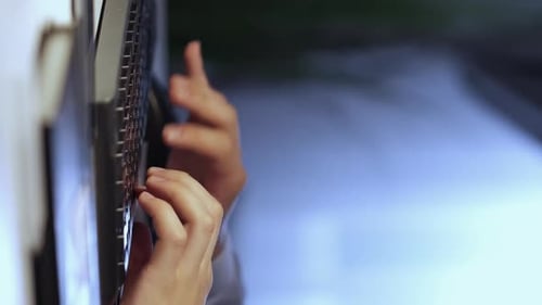 Télécommande de communication virtuelle verticale pour travailleurs masculins