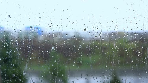 Raining on glass
4K UHD