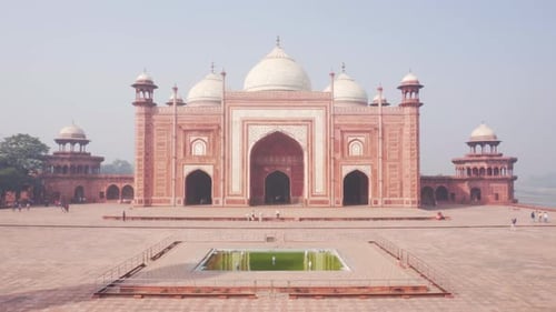 The Kau Ban Mosque of the Taj Mahal complex, India