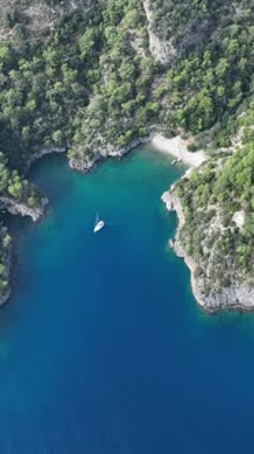Vertical view of summer beach geometry