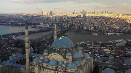 Aerial view of Suleymaniye Mosque, Istanbul, Turkey.