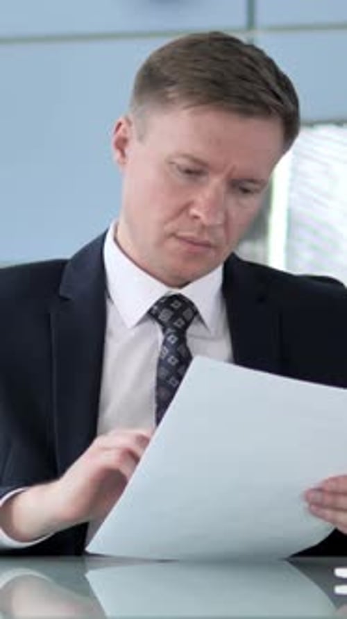 Reading Contract, Vertical Video
