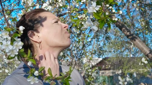 Scratching Lady During Blooming