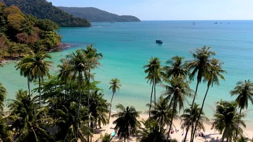 Explore the Stunning Beaches and Clear Waters of Koh Kood Thailand