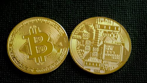 Crypto-monnaie Gold Bitcoin, vue des deux côtés