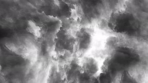 tormenta con relámpagos y nubes de color gris oscuro