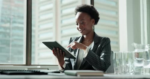 Business woman, tablet and reading in office for communication, news article