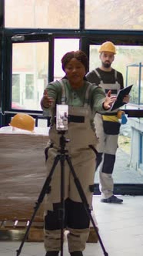 El experto en marketing de almacenes de vídeo verticales hace vídeo