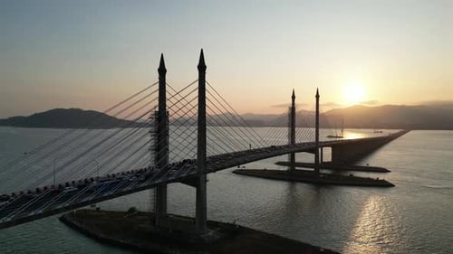 Luftabstieg und Architektur nach oben Penang Bridge