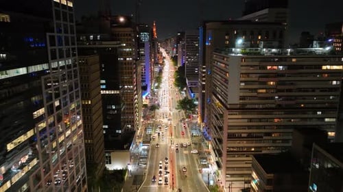 Avenida Paulista no centro da cidade de São Paulo, Brasil.