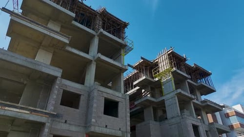 Vídeo aéreo de un sitio de construcción activo con Architects OnSite