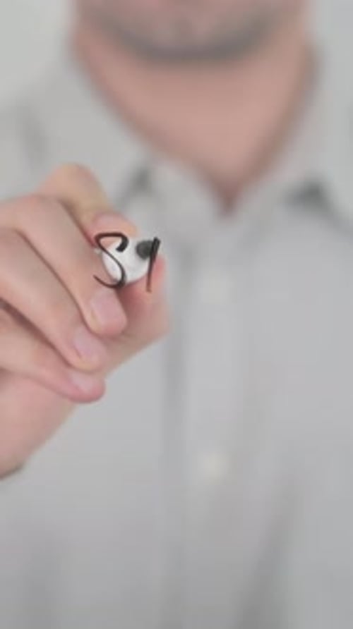 Hören Sie auf zu warten, schreiben Sie mit der Hand auf den Bildschirm, vertikales Video