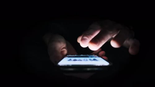 Smartphone Use in Low Light