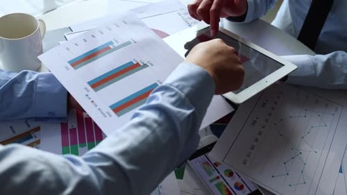 Business Financial Investment Report Analysis And Profit Statistics