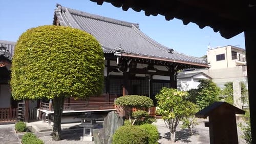 japanese temple in kyoto, japon