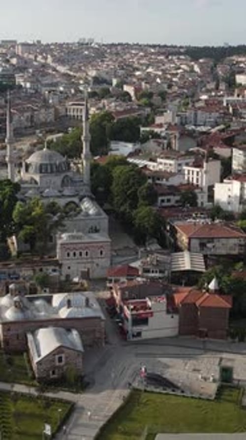 Luftaufnahme der islamischen Moschee Uskudar von Istanbul