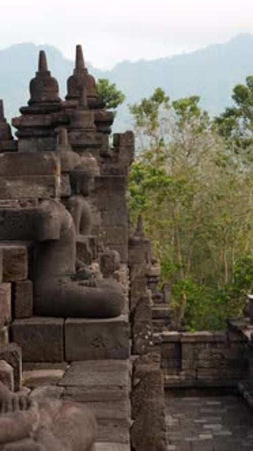Templo Borobudur no centro de Java, Indonésia.