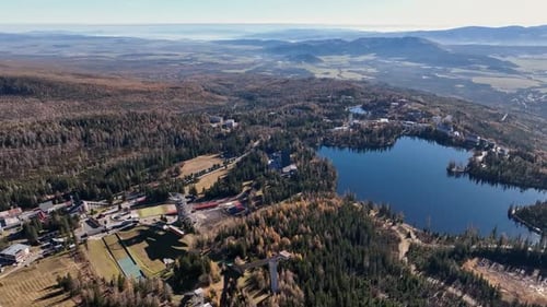 Vista aérea del pleso de Strbske en Tatras, Eslovaquia