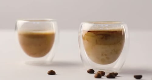 Tutorial perfecto de arte con leche en capas: recetas de bebidas cremosas de café con leche