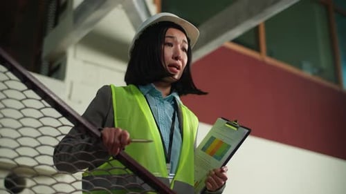 Japanese Korean Woman Businesswoman Business Female Shouting Screaming Chinese Asian Girl Problem