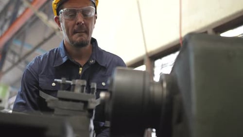 Drehmaschine Metallbohren