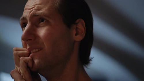 Eine emotionale Reise durch verschiedene Ausdrücke und Gefühle menschlicher Erfahrungen