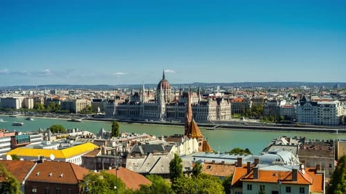 Timelapse video of the Hungarian parliament building located on the banks of the Danube river in Bud