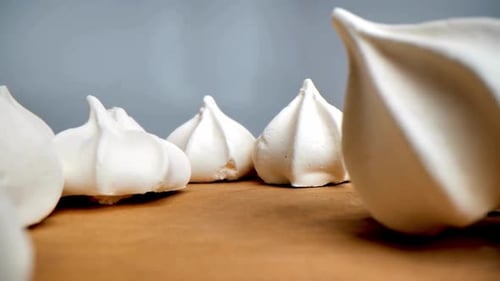 Meringue Kisses