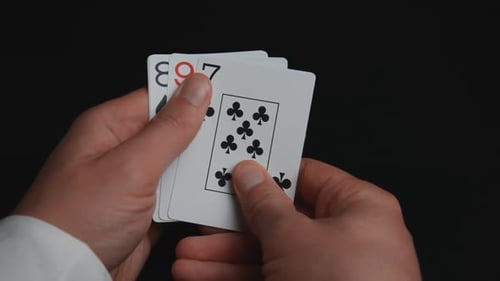 Gros plan des combinaisons de cartes à jouer au poker