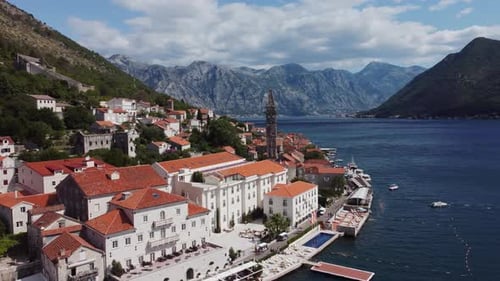 Luftaufnahme des Perast