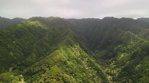 gliding along a ridge in hawaii