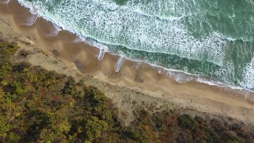 Luftaufnahme zum schönen Strand in der Nähe von Obzor, Bulgarien