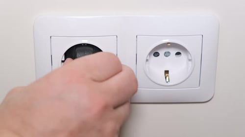 Turning Off Electrical Appliances From the Electrical Outlet in the House