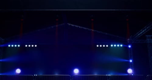 Dynamic Stage Lights Loop with Blue and Red Color Shift