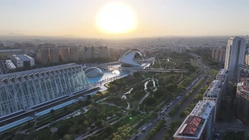 Cidade das Artes e Ciências do Pôr-do-Sol em Valência, na Comunidade Valenciana, Espanha.