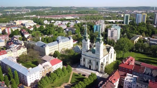 Vue aérienne de la Nativité Kostel Panny Marie Královny, Ostrava, République tchèque