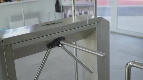 Automated Security Barrier Ensures Entry Into Facility