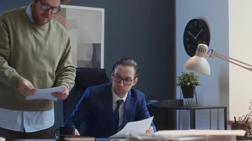 Un responsable de l'intimidation jette un rapport sur les gaffes d'employés