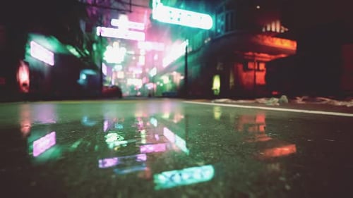 Уличная сцена с акцентом на уличные фонари