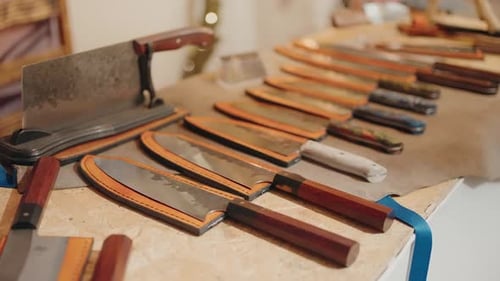 Handgefertigtes Messerdisplay