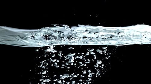 Air Bubbles Underwater Filmed on a Highspeed Camera at 1000 Fps