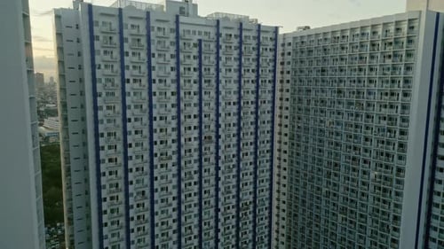 Vista aérea del edificio residencial alto