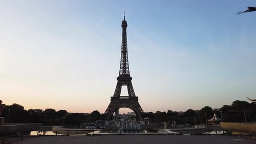 Eiffel Tour Over Seine River