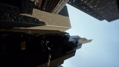 Vídeo vertical de la arquitectura urbana moderna