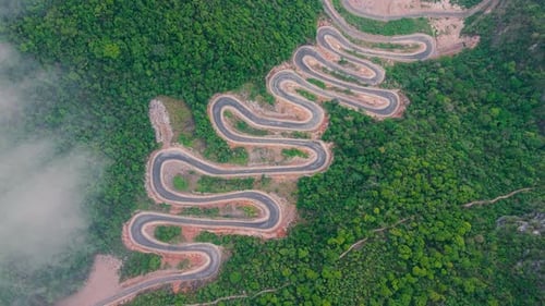Khau Coc Cha mountain pass (Me Pia), Cao Bang, Vietnam