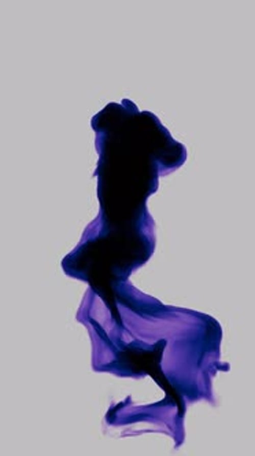Vidéo 4K d'animation d'une goutte d'encre violette dans l'eau