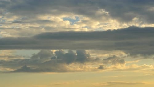 Blauer Himmel, weiße Wolken, Landschaft, weiße Wolken, 4K-Zeitraffer.