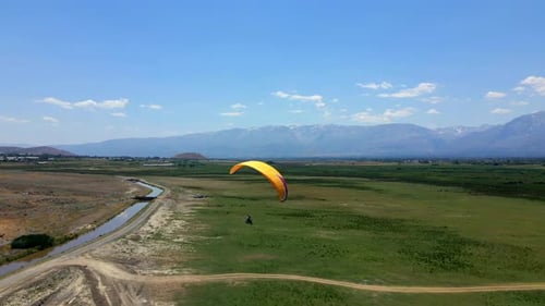 Parachute tracking with Drone